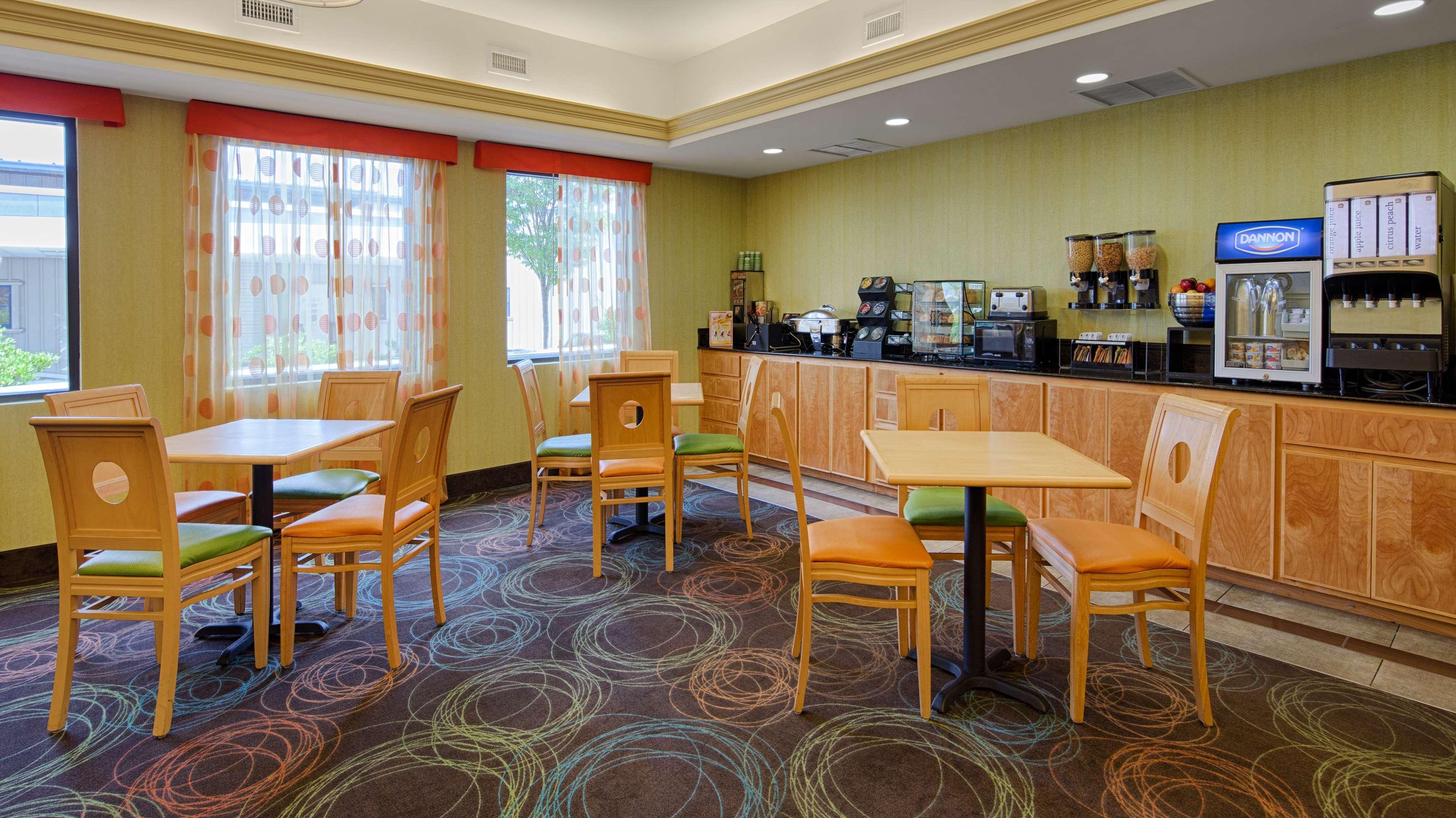 Best Western Plus Glen Allen Inn Zewnętrze zdjęcie